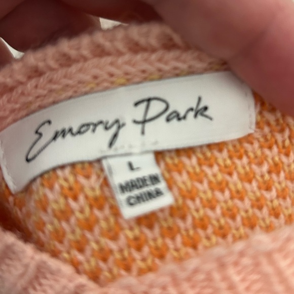 Emory Park Pink and Flower Knit Crop Top, Sz L - Picture 4 of 7